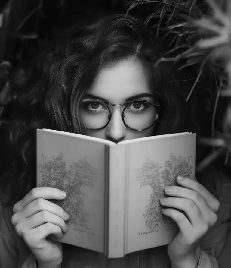 US-based author: brand identity and company profile